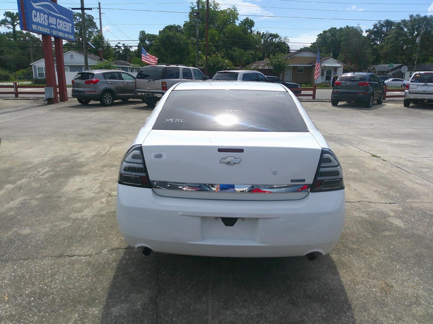 2009 WHITE CHEVROLET IMPALA POLICE (2G1WS57M291) , located at 1200 Cassat Avenue, Jacksonville, FL, 32205, (904) 695-1885, 30.302404, -81.731033 - Photo#5